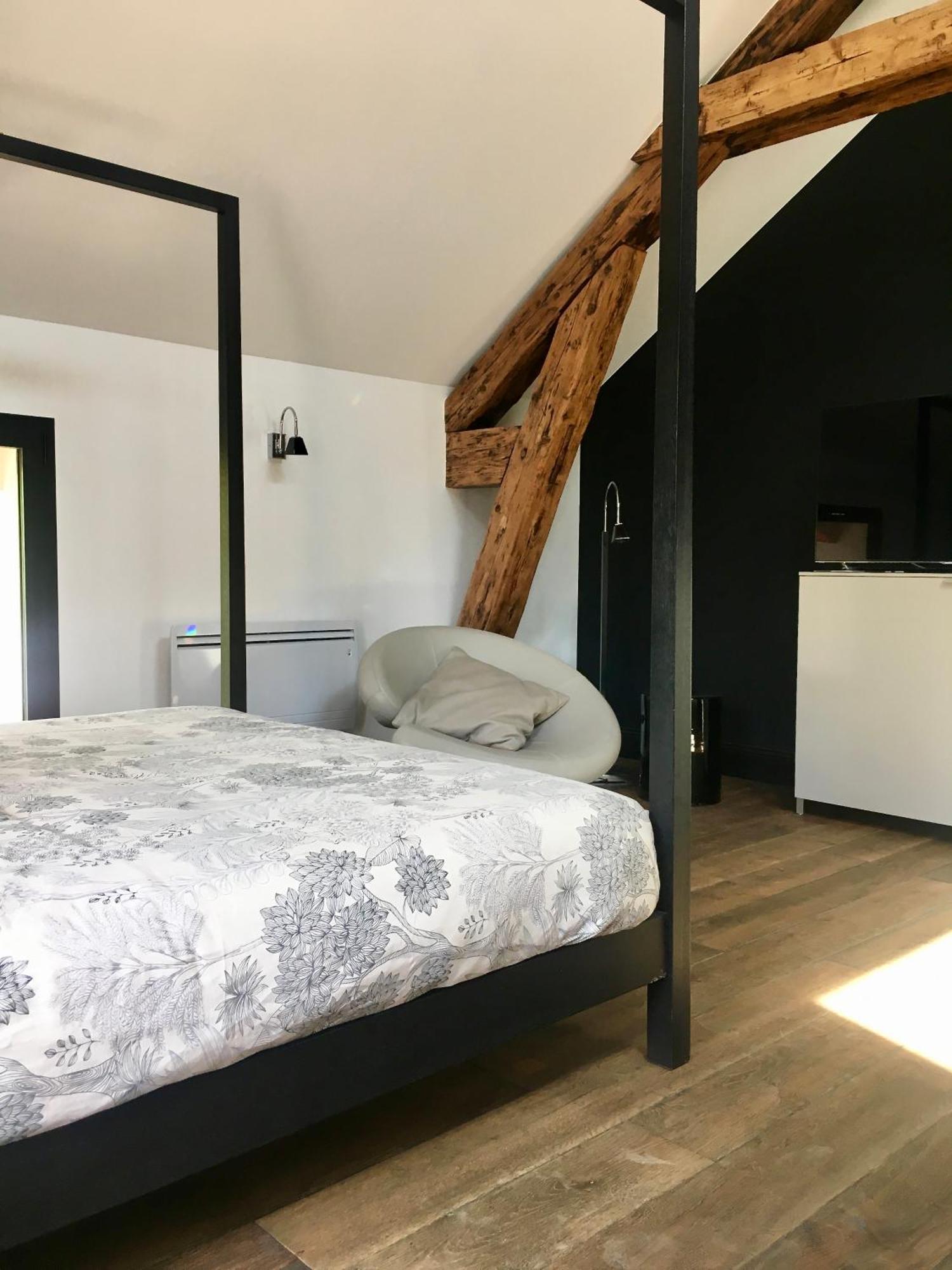 Le Clos De La Pomponnette الغرفة الصورة